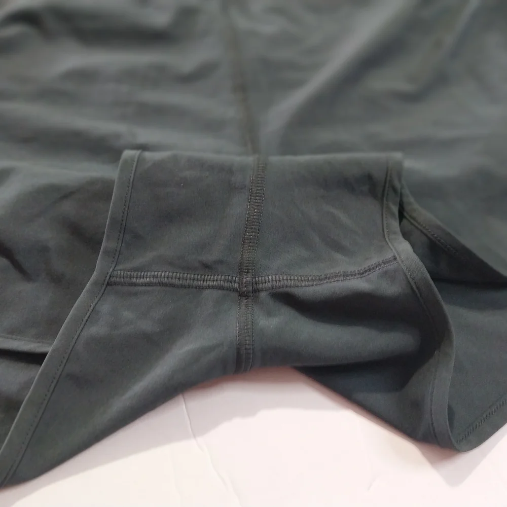 CRZ YOGA Women's Black Athletic Shorts - Picture 4 of 8